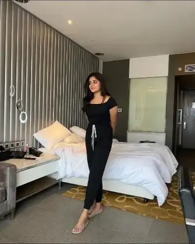 Call Girls Service in Raybag
